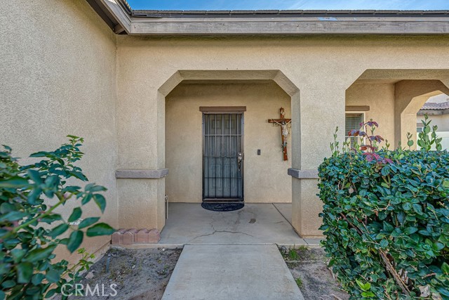 Detail Gallery Image 4 of 33 For 14657 Polo, Victorville,  CA 92394 - 4 Beds | 2 Baths