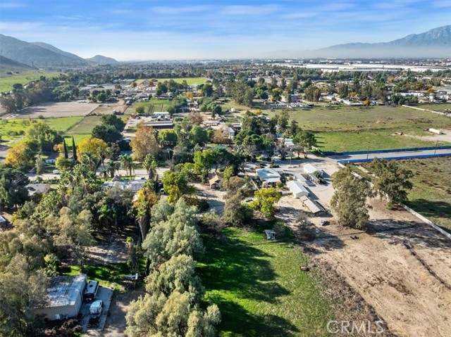 Detail Gallery Image 5 of 16 For 11139 Laurel Ave, Bloomington,  CA 92316 - – Beds | – Baths