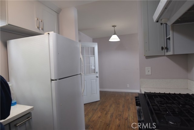 Detail Gallery Image 5 of 10 For 317 Providencia Ave #C,  Burbank,  CA 91504 - 2 Beds | 1 Baths