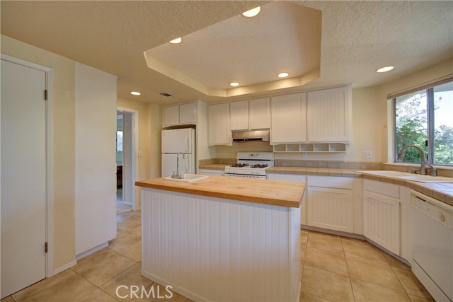 6305 Portola Road, Atascadero CA: https://media.crmls.org/medias/166d098e-71bd-4270-b473-589fc45bc556.jpg