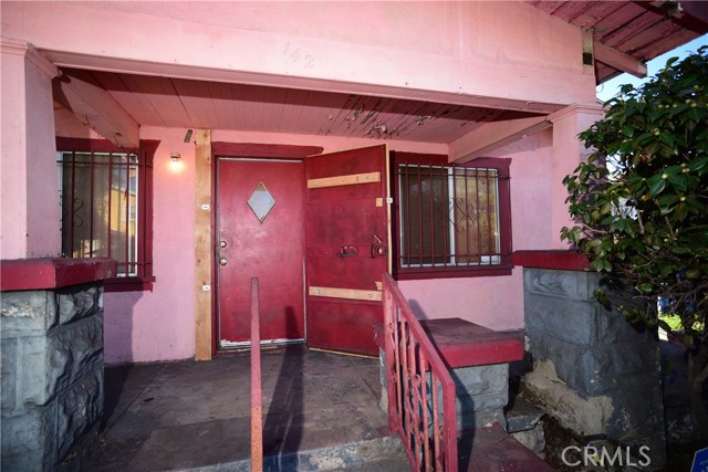 Detail Gallery Image 2 of 21 For 142 W 58th, Los Angeles,  CA 90037 - 2 Beds | 1 Baths