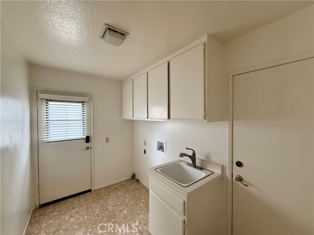 18 Decente, Irvine CA: https://media.crmls.org/medias/166dcf4b-1f28-44d6-af34-f69982a474f6.jpg