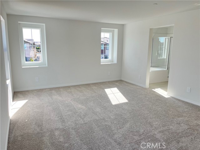 Master facing En suite