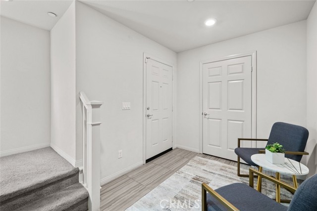 Detail Gallery Image 6 of 47 For 7214 N Chestnut, Van Nuys,  CA 91405 - 2 Beds | 3 Baths