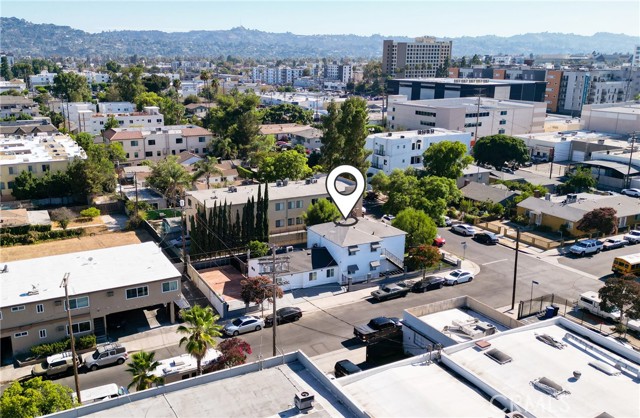 6 Bed Home for Sale in North Hollywood, California