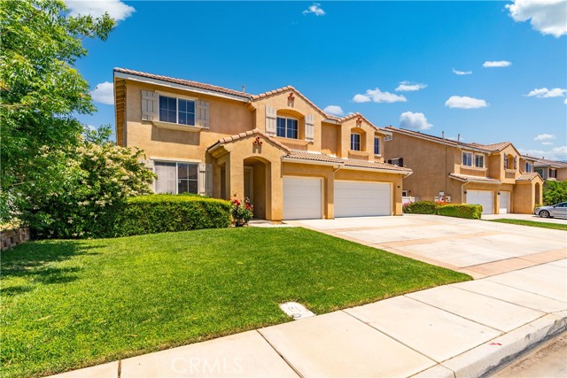 Detail Gallery Image 4 of 53 For 2207 Cork Oak St, Palmdale,  CA 93551 - 5 Beds | 4 Baths