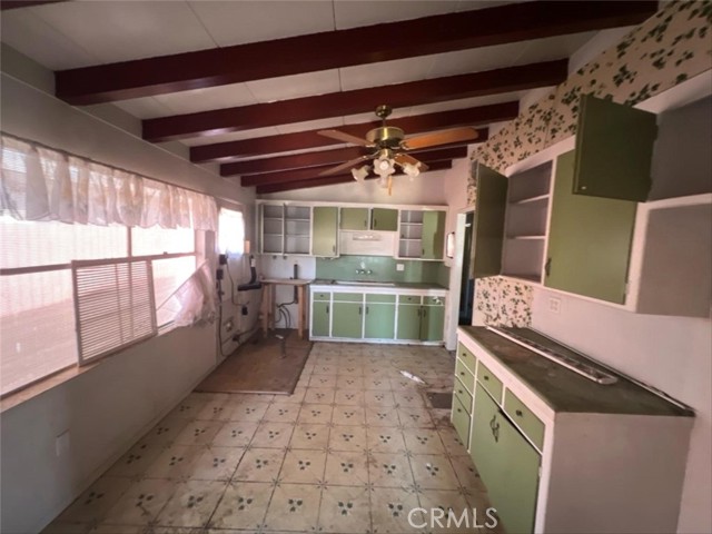 7115 Newbury Avenue, San Bernardino CA: https://media.crmls.org/medias/167066b4-761c-4a46-a0ae-ce1ae2f75648.jpg