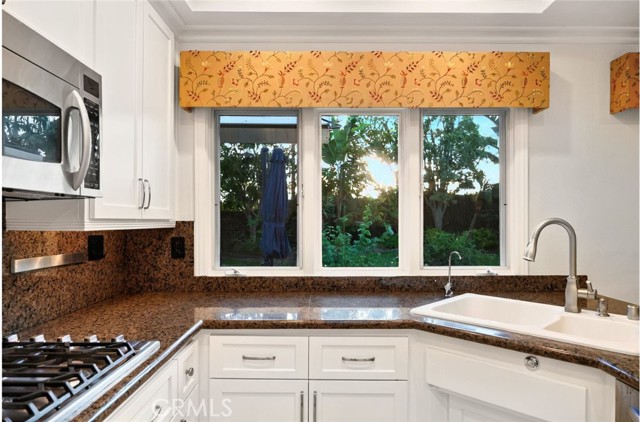 1529 Keel Drive, Corona del Mar CA: https://media.crmls.org/medias/1670b090-c714-4fbd-b277-75941bd15544.jpg
