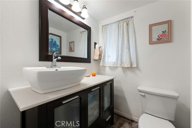 11359 Dole Court, Riverside CA: https://media.crmls.org/medias/1670cb89-3880-4f6c-b44e-2a81a0bfb449.jpg