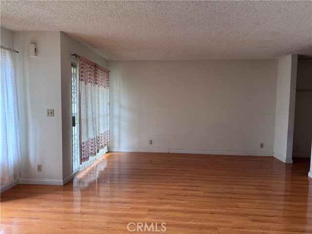 Detail Gallery Image 9 of 12 For 11228 Fineview St. #4,  El Monte,  CA 91733 - 3 Beds | 2/1 Baths