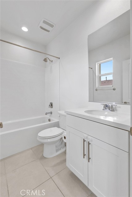1245 Oliva, Duarte CA: https://media.crmls.org/medias/1672580f-df3e-4c6c-9dd4-7b507f63f39d.jpg