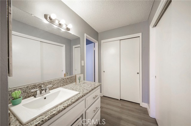 Detail Gallery Image 8 of 16 For 1001 Mcdonald Way #7,  Bakersfield,  CA 93309 - 2 Beds | 1 Baths