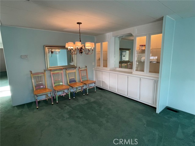 Detail Gallery Image 9 of 19 For 101 Malaga St #101,  Tustin,  CA 92780 - 2 Beds | 2 Baths