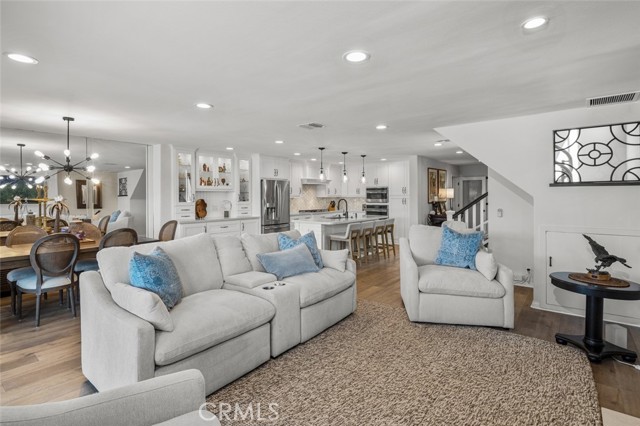 21891 Winnebago Lane, Lake Forest CA: https://media.crmls.org/medias/167387c9-b8a9-4080-b3da-5ca157f7d233.jpg