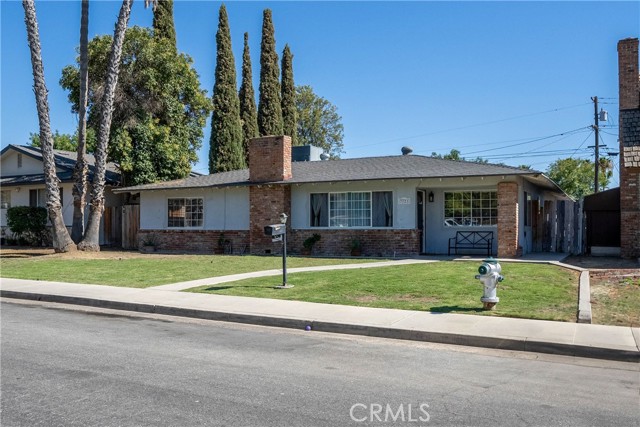 Detail Gallery Image 2 of 35 For 3721 Candlewood Dr, Bakersfield,  CA 93306 - 3 Beds | 2 Baths