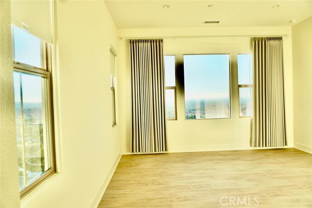 Detail Gallery Image 13 of 19 For 112 Awning, Irvine,  CA 92618 - 3 Beds | 2/1 Baths