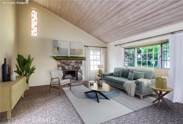 2144 Iris Place, Costa Mesa CA: https://media.crmls.org/medias/167556b3-6db3-45f1-8a4f-37ac119497b3.jpg
