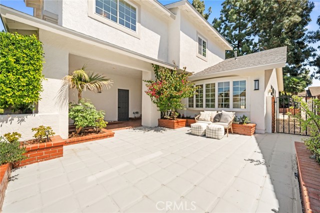 Detail Gallery Image 4 of 61 For 13802 Margene, Irvine,  CA 92620 - 5 Beds | 4 Baths