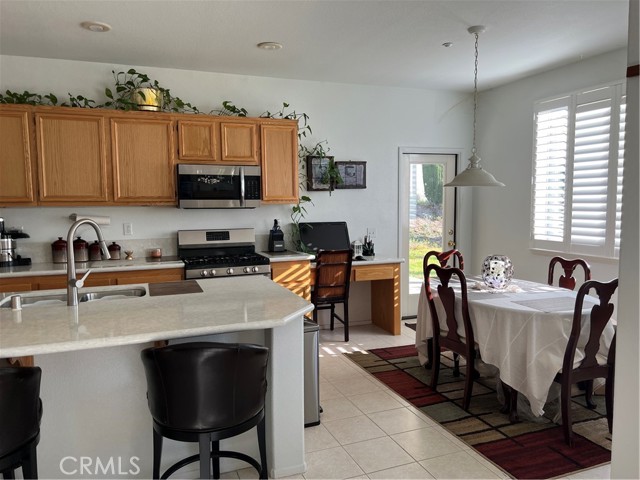 Detail Gallery Image 10 of 23 For 7739 Centro Vista, Highland,  CA 92346 - 4 Beds | 3 Baths