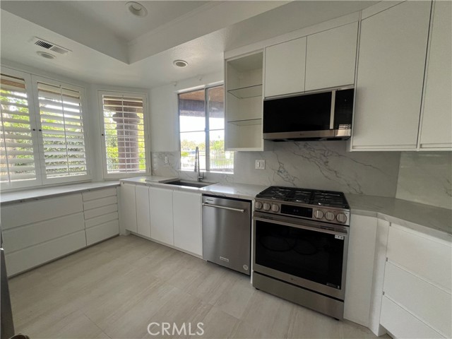 Detail Gallery Image 7 of 20 For 22820 Sailwind, Lake Forest,  CA 92630 - 2 Beds | 2 Baths