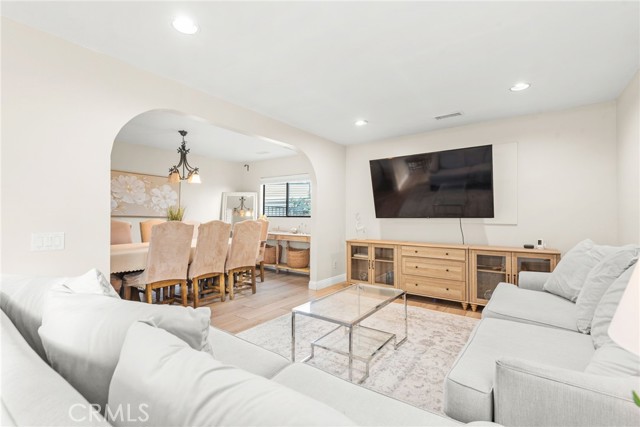 Detail Gallery Image 9 of 33 For 7590 Kemspter, Fontana,  CA 92336 - 4 Beds | 2 Baths