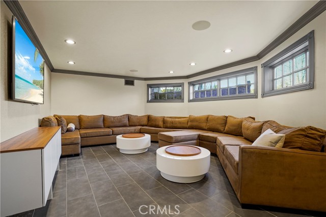 Detail Gallery Image 15 of 54 For 22510 La Quilla, Chatsworth,  CA 91311 - 5 Beds | 6 Baths