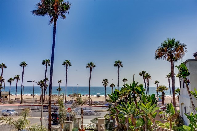 Detail Gallery Image 28 of 37 For 200 Pacific Coast Hwy #320,  Huntington Beach,  CA 92648 - 2 Beds | 2 Baths