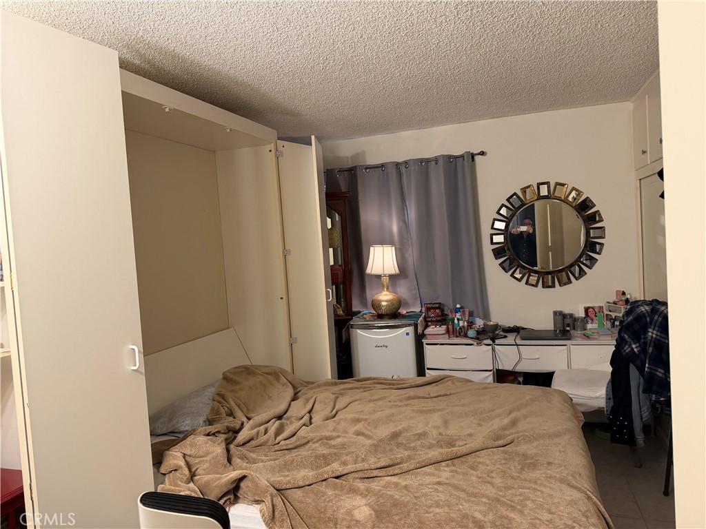 https://media.crmls.org/medias/167a0f33-c352-407b-810f-105d57746503.jpg?preset=X-Large