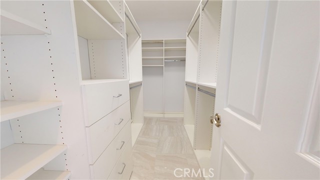 22500 N Summit Ridge Circle, Chatsworth CA: https://media.crmls.org/medias/167a5743-b035-4bc5-aa79-8bd0e07e7459.jpg