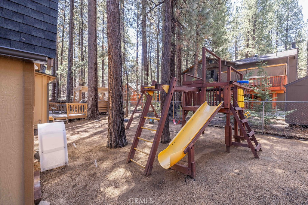 https://media.crmls.org/medias/167a7b9e-c196-4948-9d65-a6051f5e7d0d.jpg?preset=X-Large
