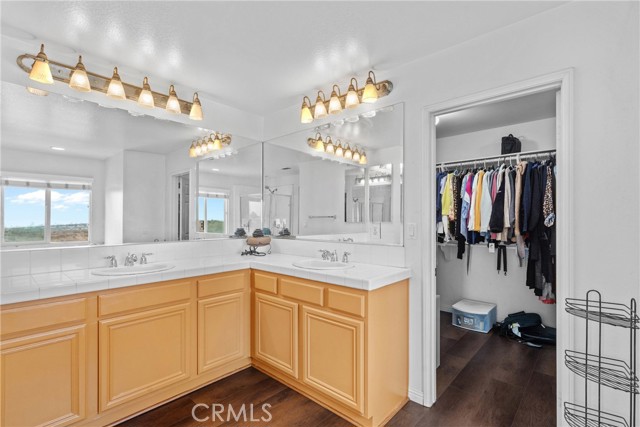 8309 Clover Creek Road, Riverside CA: https://media.crmls.org/medias/167acc68-1134-4ef4-93c9-1904b8302798.jpg