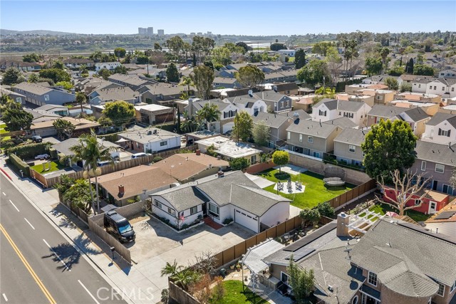 Detail Gallery Image 7 of 9 For 315 University Dr, Costa Mesa,  CA 92627 - 2 Beds | 2 Baths