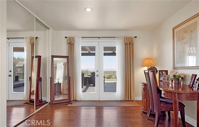 8686 Capelin Road, Phelan CA: https://media.crmls.org/medias/167b8883-d8a4-426d-b946-23cf4ba4f026.jpg