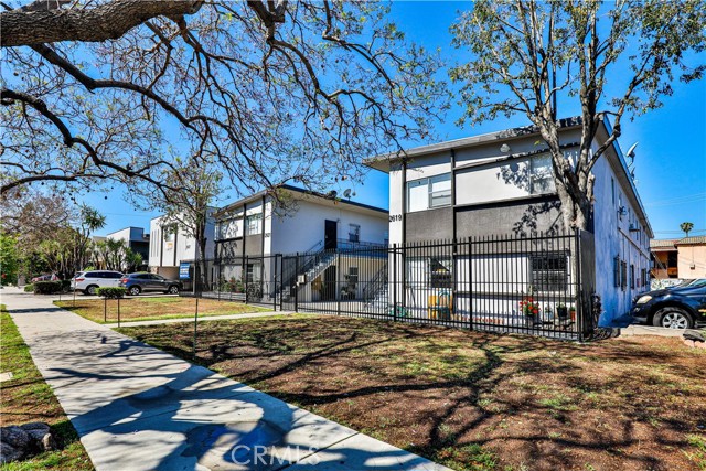 2619 Brighton Avenue Los Angeles, California We are pleased to present our latest listing, 2619-2631 Brighton Avenue. This 36 unit property is the perfect investment opportunity for today’s astute multifamily investor. This investment features three contiguous properties with upside potential of 45% +/-! Roughly one quarter of the units have been turned by current ownership, leaving ample room for a value-add opportunity for the next owner. All soft-story retrofit requirements have already been taken care of by the owner, and the buildings have all been freshly painted! The property is situated on a large 27,496 square foot lot (combined), and is comprised of an attractive unit mix of about half One bedroom units and half Two bedroom units. Units are all individually metered for gas and electricity, and the property also features onsite laundry and ample parking for tenant convenience. The grounds provide a quiet, pleasant courtyard for tenant's enjoyment. The area is immersed with terrific amenities, shops, dining, and more - all within walking distance! The University of Southern California, Culver City and downtown are all in very close proximity to this investment offering, which allows the next owner to tap into several strong tenant and employment bases.