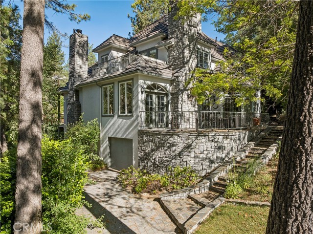 699 Brentwood, Lake Arrowhead, CA 92352