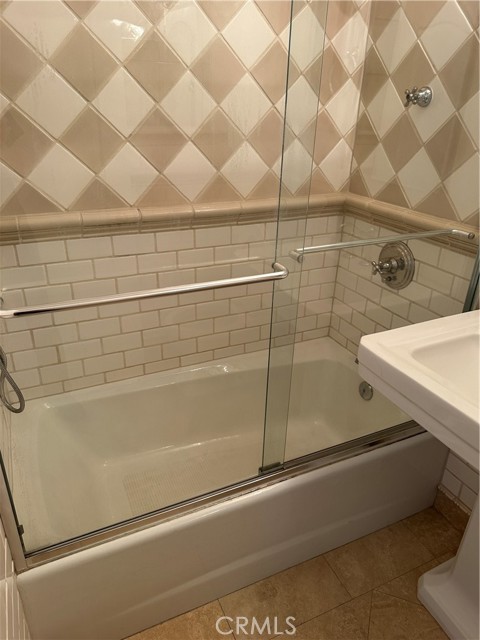 847 Barton Avenue photo 8