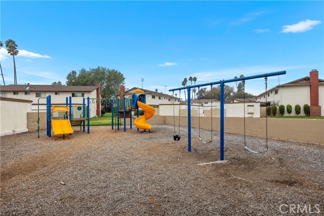 1722 Mitchell Avenue, Tustin CA: https://media.crmls.org/medias/167cbf5a-df0e-4db9-9312-7c3757600a81.jpg
