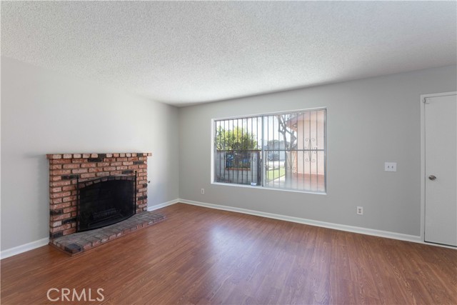 Detail Gallery Image 11 of 40 For 2346 Hayes Ave, Long Beach,  CA 90810 - 4 Beds | 2 Baths