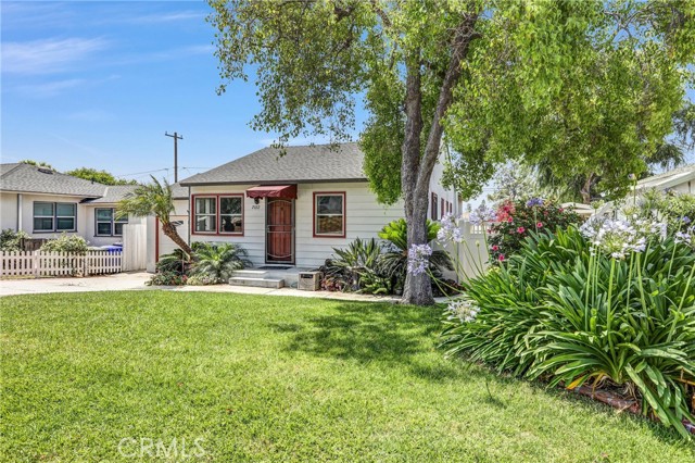 Detail Gallery Image 2 of 33 For 2032 Royal Oaks Dr, Duarte,  CA 91010 - 3 Beds | 2 Baths
