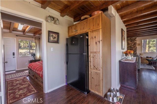 Detail Gallery Image 18 of 43 For 43418 Ridge Crest Dr, Big Bear Lake,  CA 92315 - 2 Beds | 2 Baths