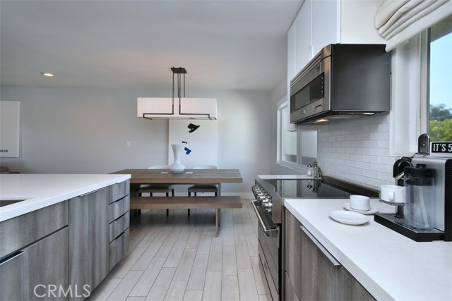 Detail Gallery Image 24 of 48 For 13543 Moorpark St #15,  Sherman Oaks,  CA 91423 - 1 Beds | 1/1 Baths