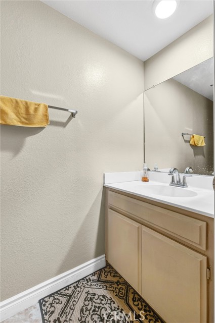 Detail Gallery Image 13 of 31 For 205 N Lincoln Ave Unit B, Monterey Park,  CA 91755 - 2 Beds | 1/1 Baths