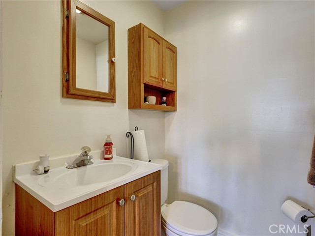 Detail Gallery Image 23 of 32 For 812 W Athens, Los Angeles,  CA 90044 - 4 Beds | 3 Baths