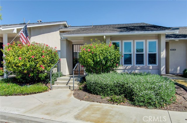 Front Image Thumbnail for CROC26065589