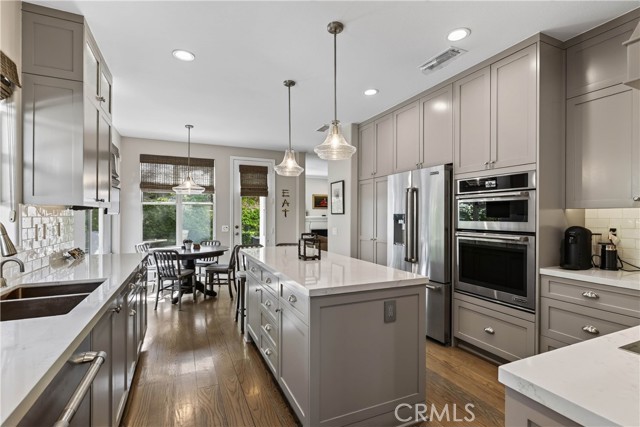 24255 Hillhurst photo 10