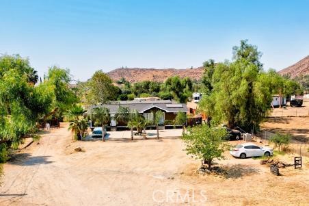 20221 Telford Avenue, Perris CA: https://media.crmls.org/medias/167f2e88-dc78-40c9-9a76-6a33d995eba2.jpg
