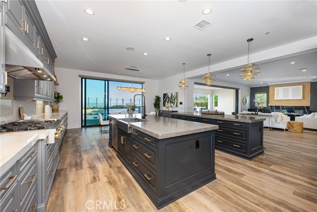 20436 W Liverpool Way, Porter Ranch CA: https://media.crmls.org/medias/167fb2b0-71b3-419c-a437-45e7271e3049.jpg
