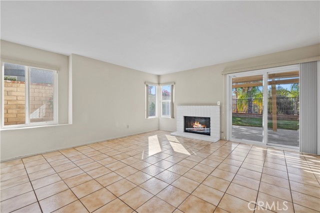 27668 Lonestar Place, Castaic CA: https://media.crmls.org/medias/167fb503-6e44-4c87-8eff-967c13520a22.jpg