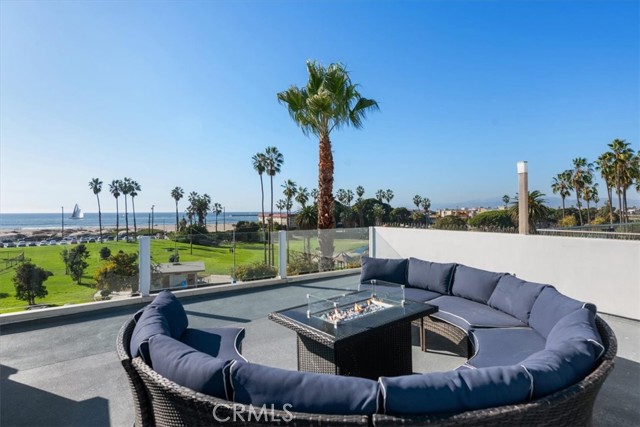Detail Gallery Image 34 of 41 For 6730 Esplanade, Playa Del Rey,  CA 90293 - 4 Beds | 4 Baths