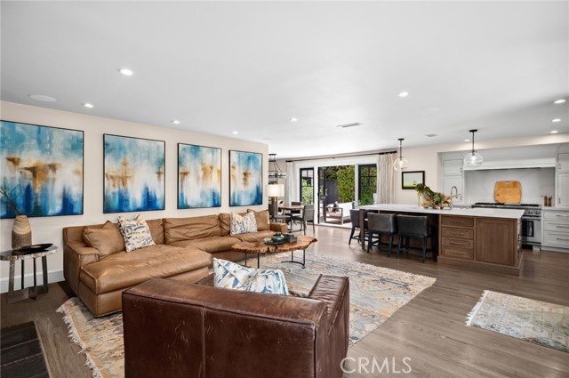 620 Brooks Street, Laguna Beach CA: https://media.crmls.org/medias/1680006a-eb2f-482a-bbf0-5cbb808ee2d9.jpg